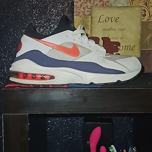 Nike Airmax  Air habanero red size 10